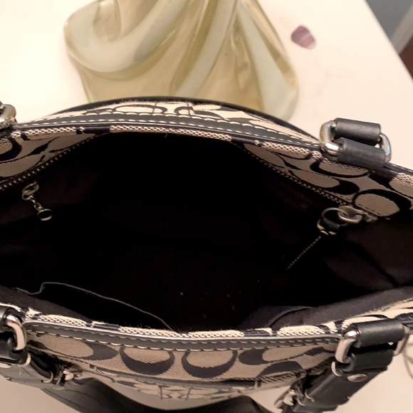 Coach vtg satchel style, black/gray w/ outer pocket, blk leather handles - Picture 6 of 10